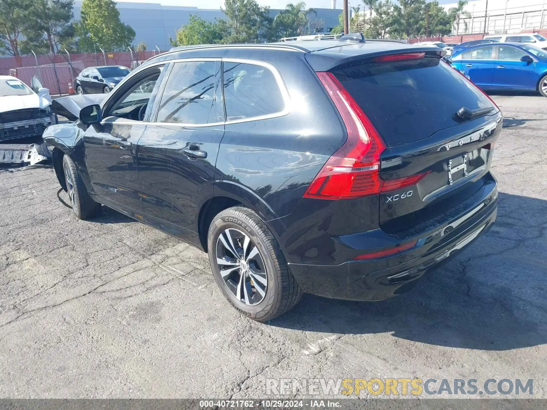3 Photograph of a damaged car YV4L12RV0P1374839 VOLVO XC60 2023