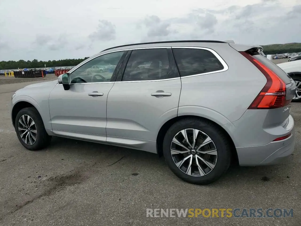 2 Photograph of a damaged car YV4L12RV4P1332920 VOLVO XC60 2023