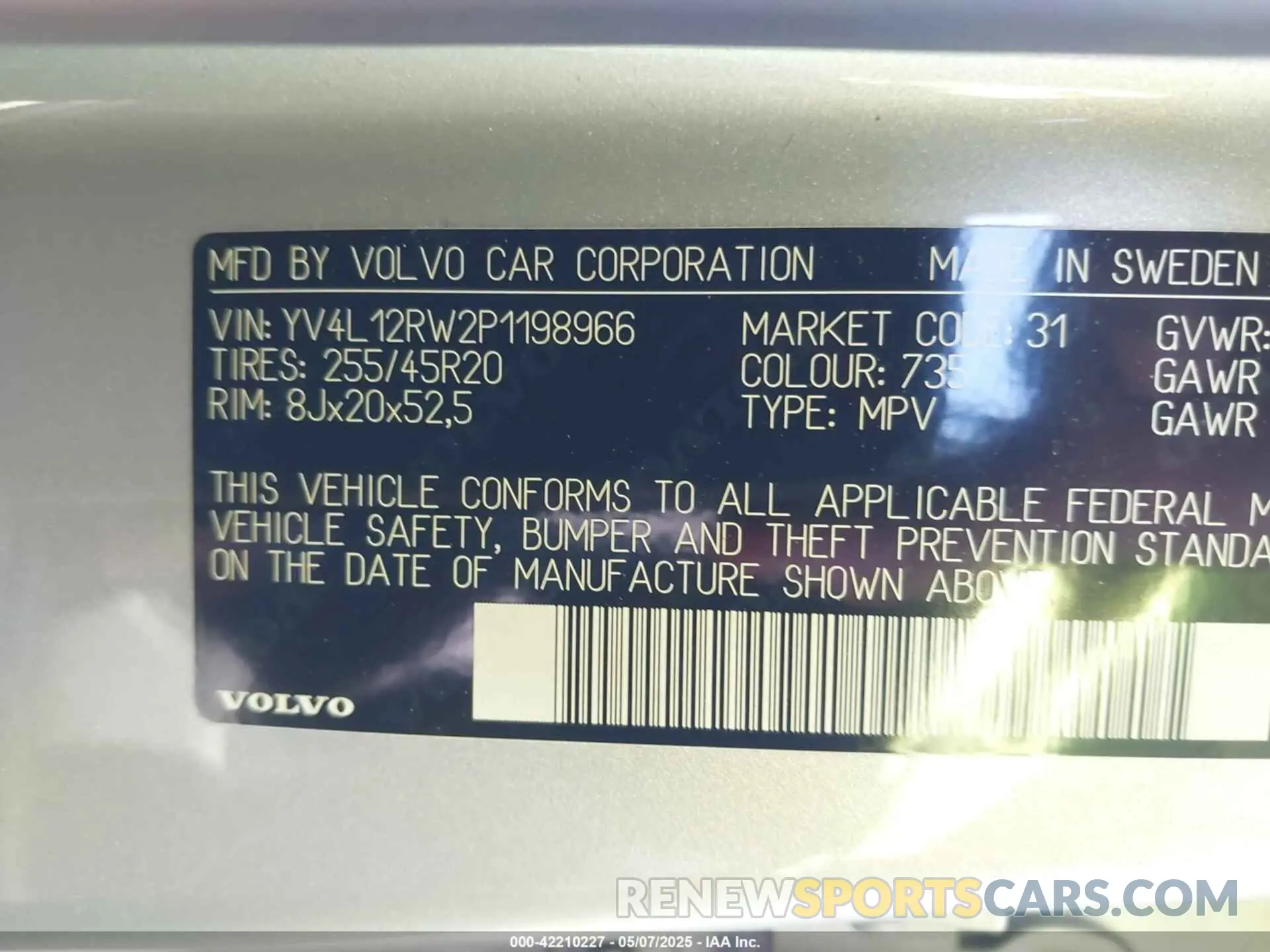 9 Photograph of a damaged car YV4L12RW2P1198966 VOLVO XC60 2023