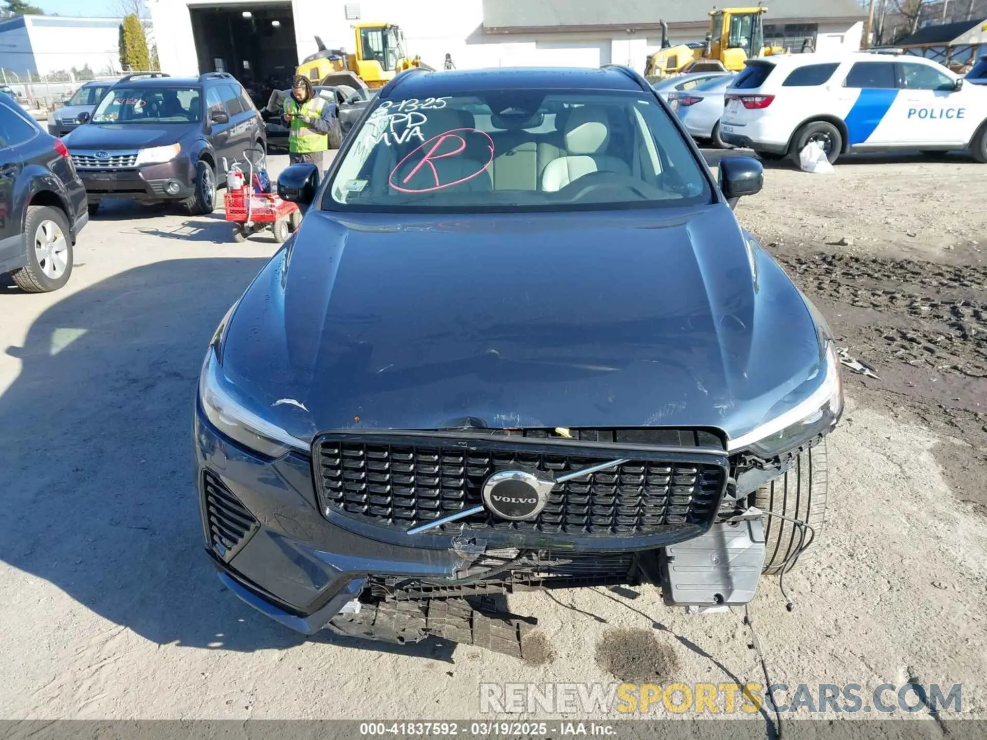 12 Photograph of a damaged car YV4L12RW2P1253156 VOLVO XC60 2023