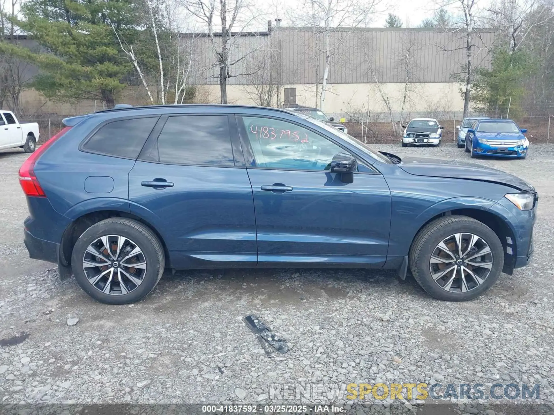 13 Photograph of a damaged car YV4L12RW2P1253156 VOLVO XC60 2023