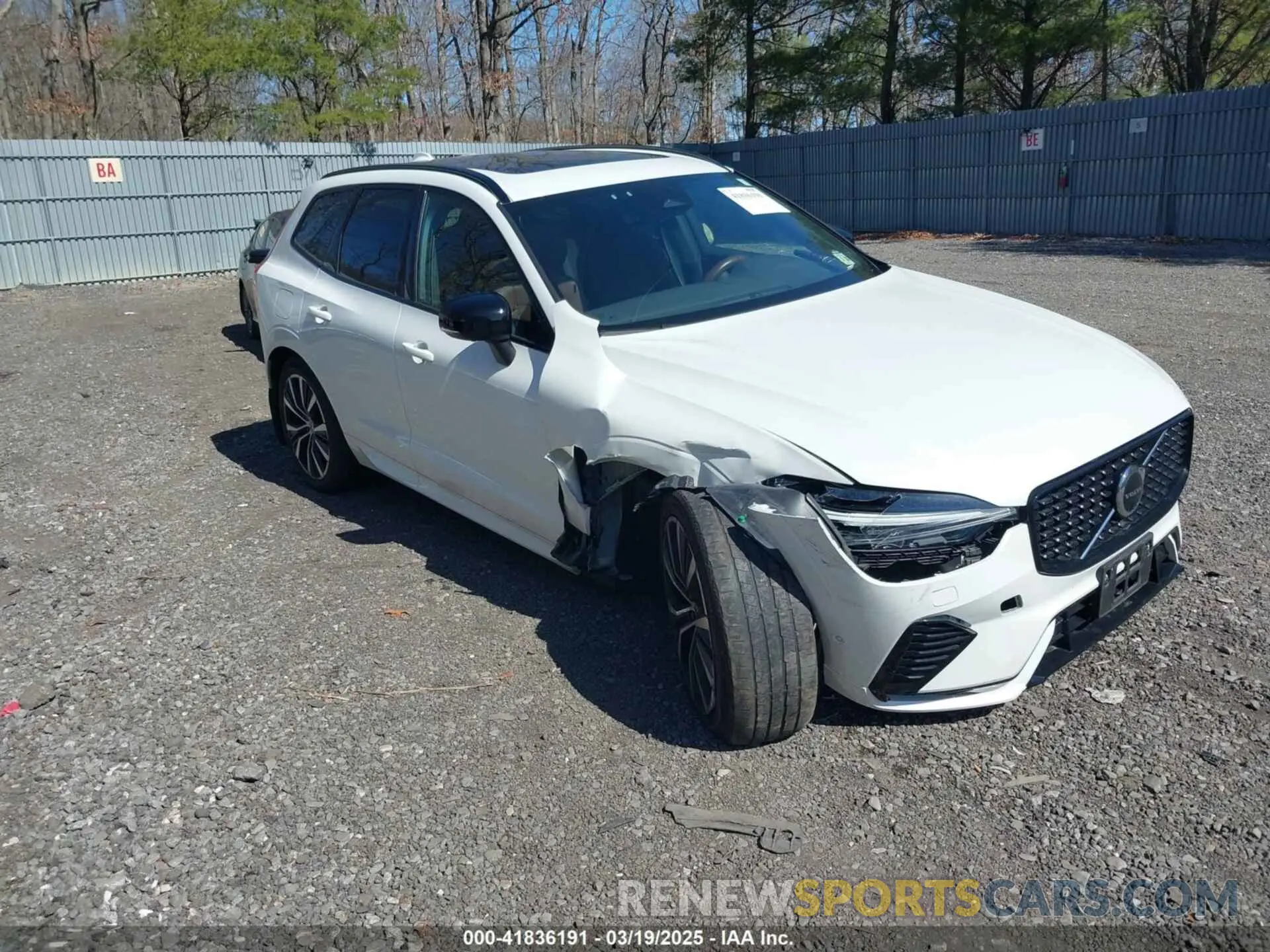 1 Photograph of a damaged car YV4L12RW3P1332481 VOLVO XC60 2023