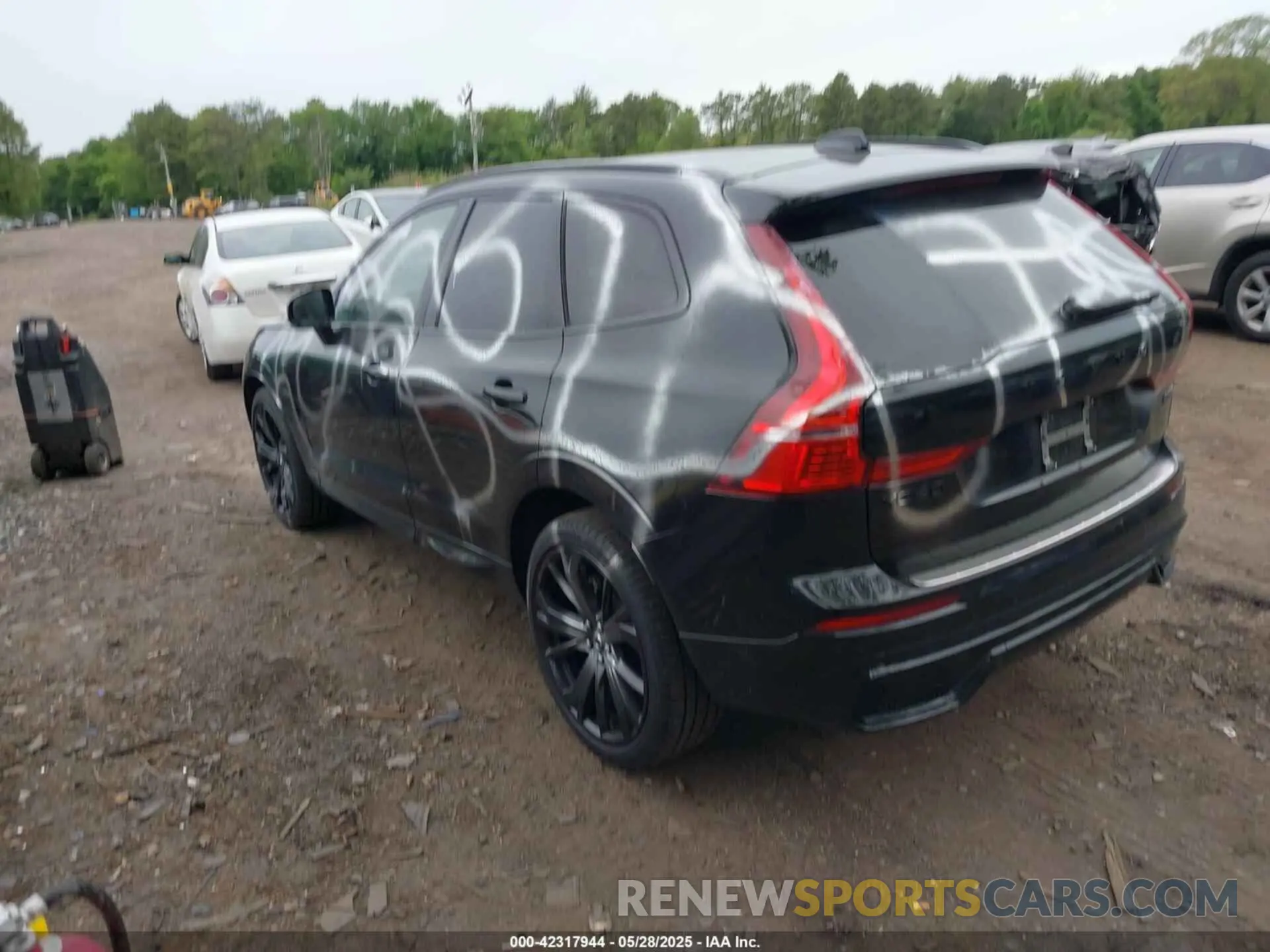 14 Photograph of a damaged car YV4L12RJ6R1871815 VOLVO XC60 2024