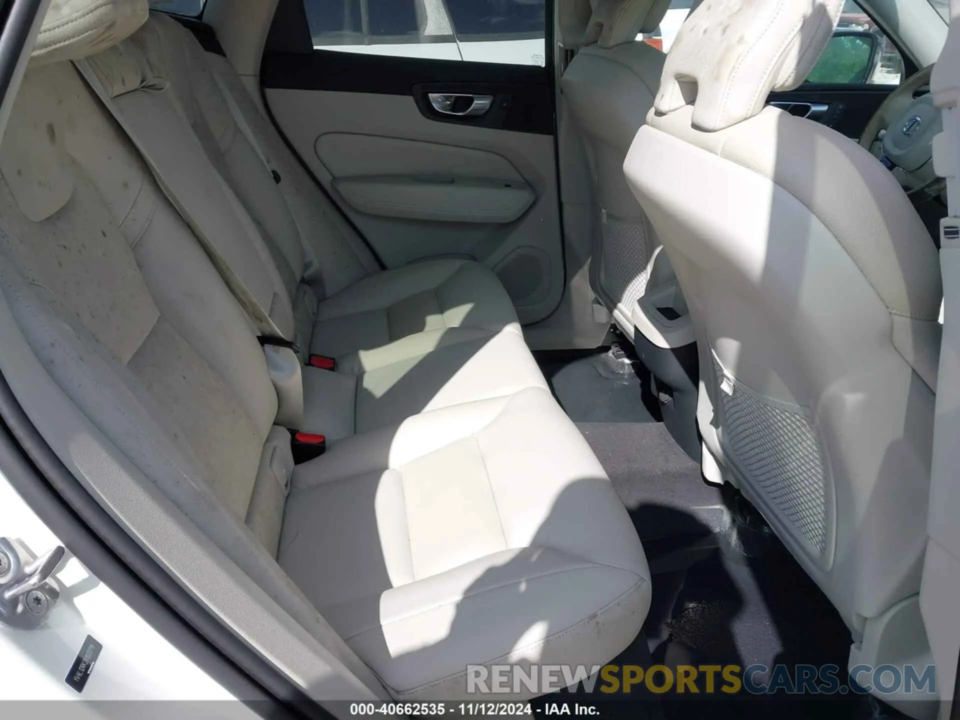 8 Photograph of a damaged car YV4L12RK2R1820711 VOLVO XC60 2024