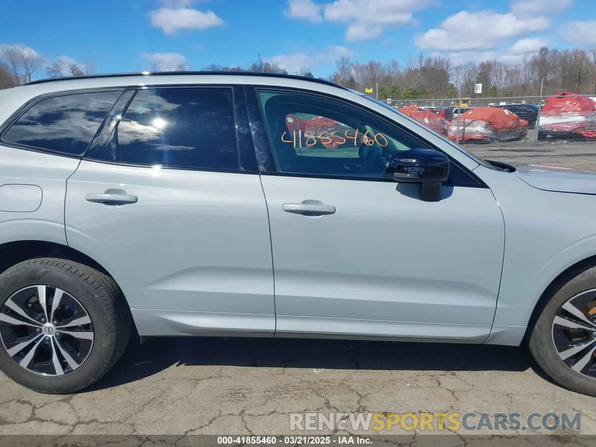 13 Photograph of a damaged car YV4L12RK5R1720778 VOLVO XC60 2024