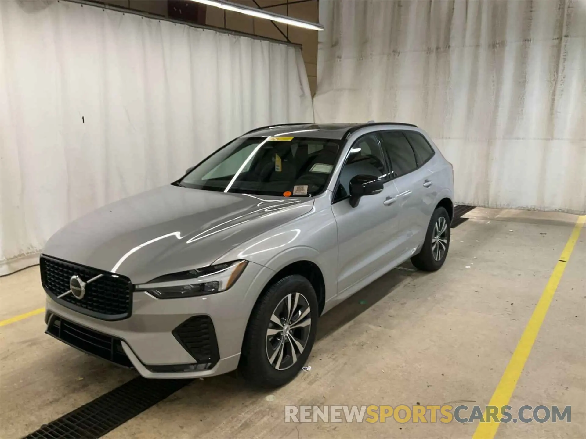 16 Photograph of a damaged car YV4L12RKXR1929207 VOLVO XC60 2024