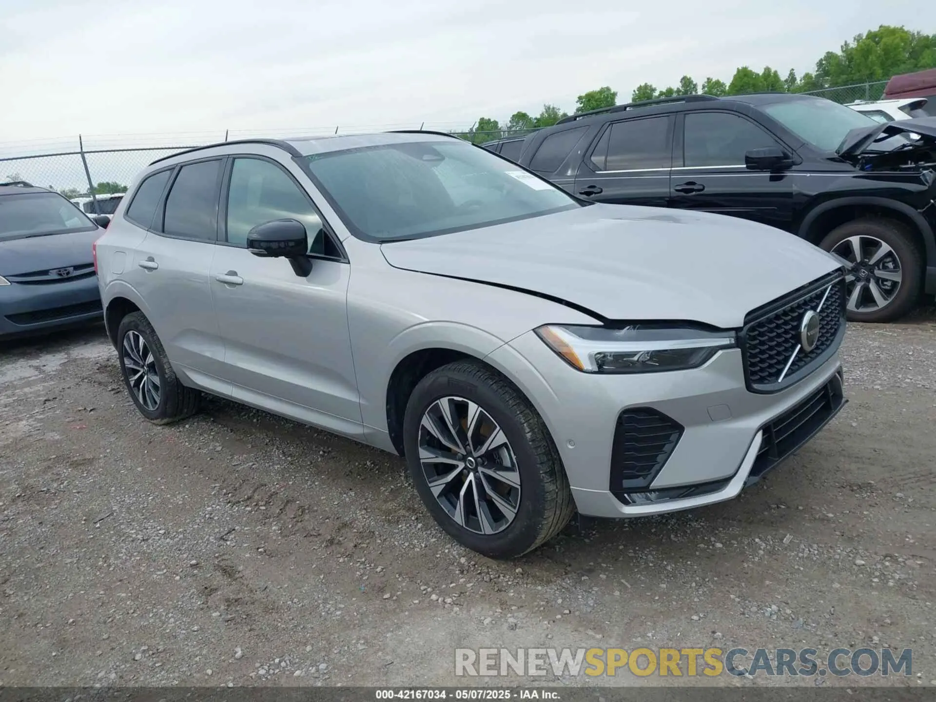 1 Photograph of a damaged car YV4L12RL5R1885058 VOLVO XC60 2024