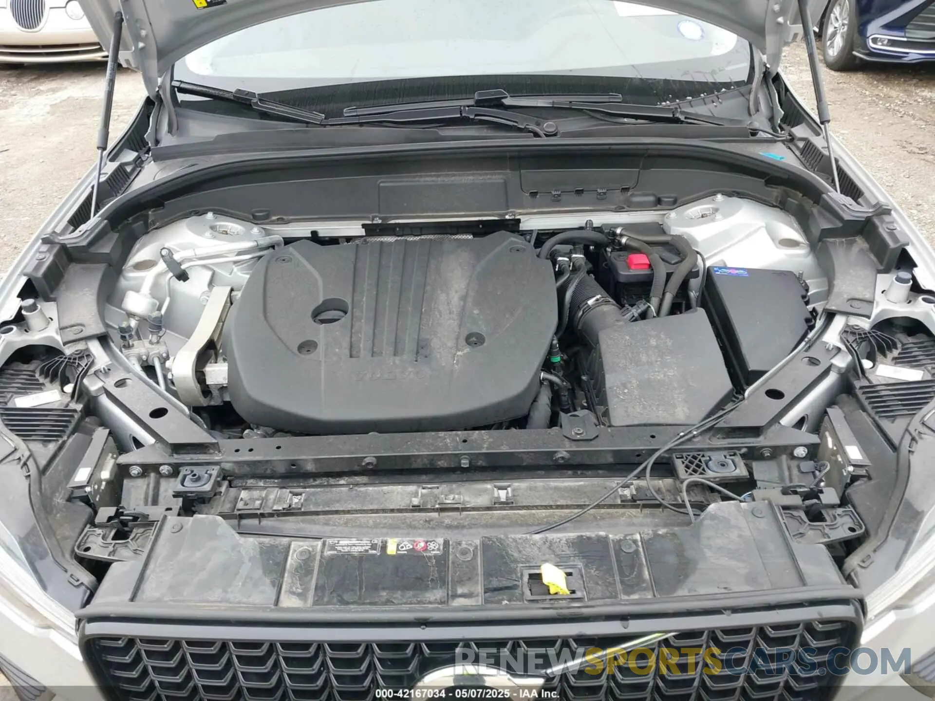 10 Photograph of a damaged car YV4L12RL5R1885058 VOLVO XC60 2024