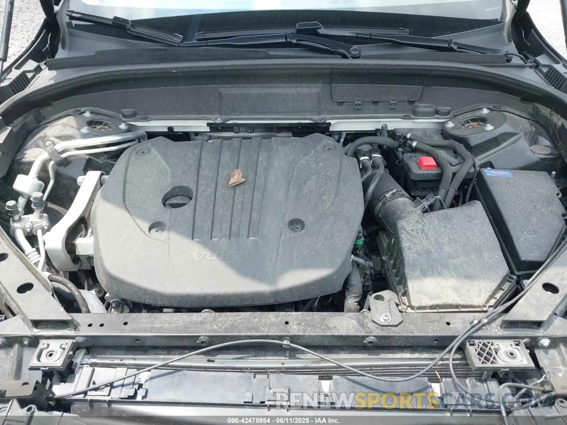 10 Photograph of a damaged car YV4L12RL7R1825427 VOLVO XC60 2024
