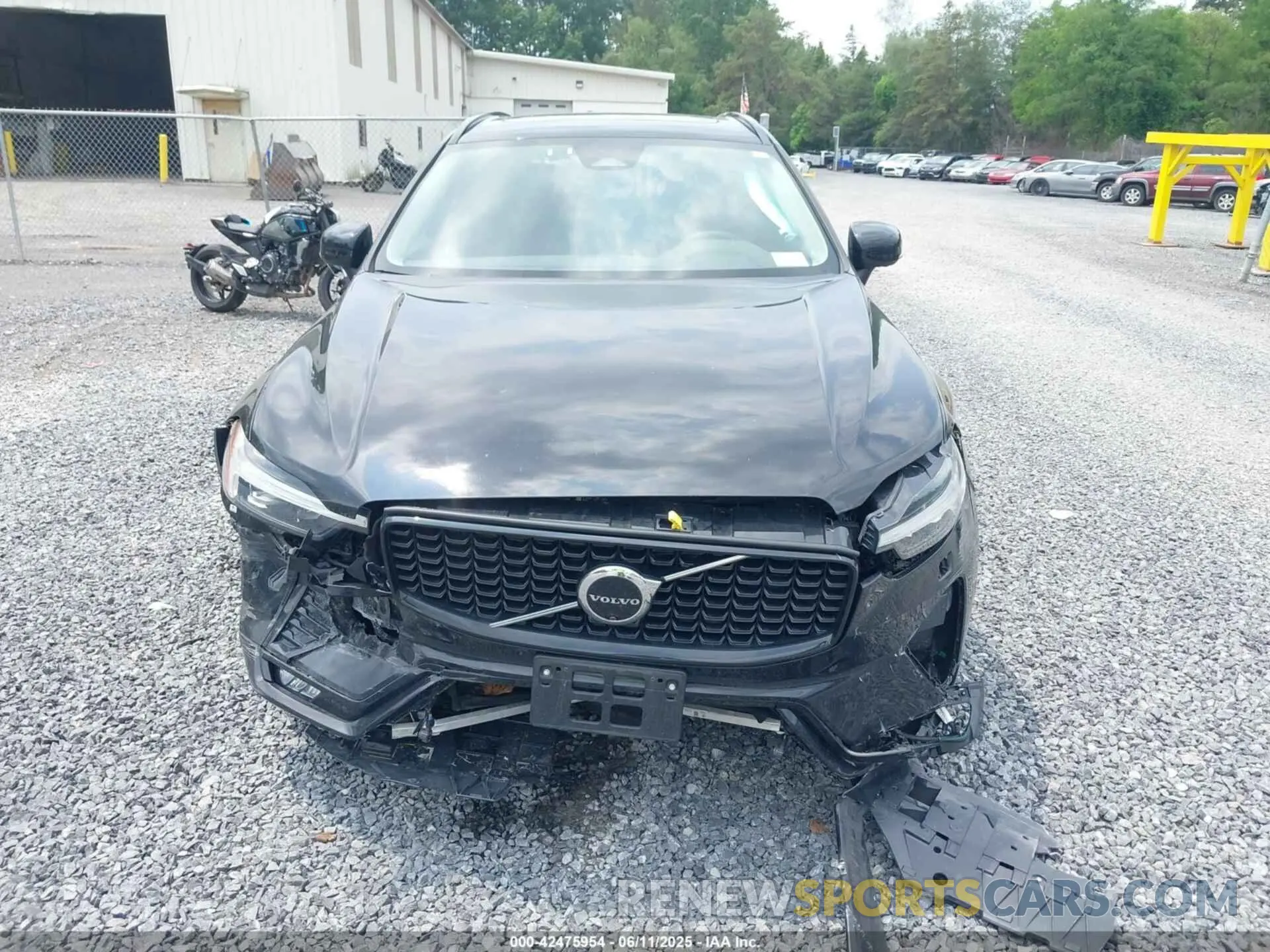 11 Photograph of a damaged car YV4L12RL7R1825427 VOLVO XC60 2024