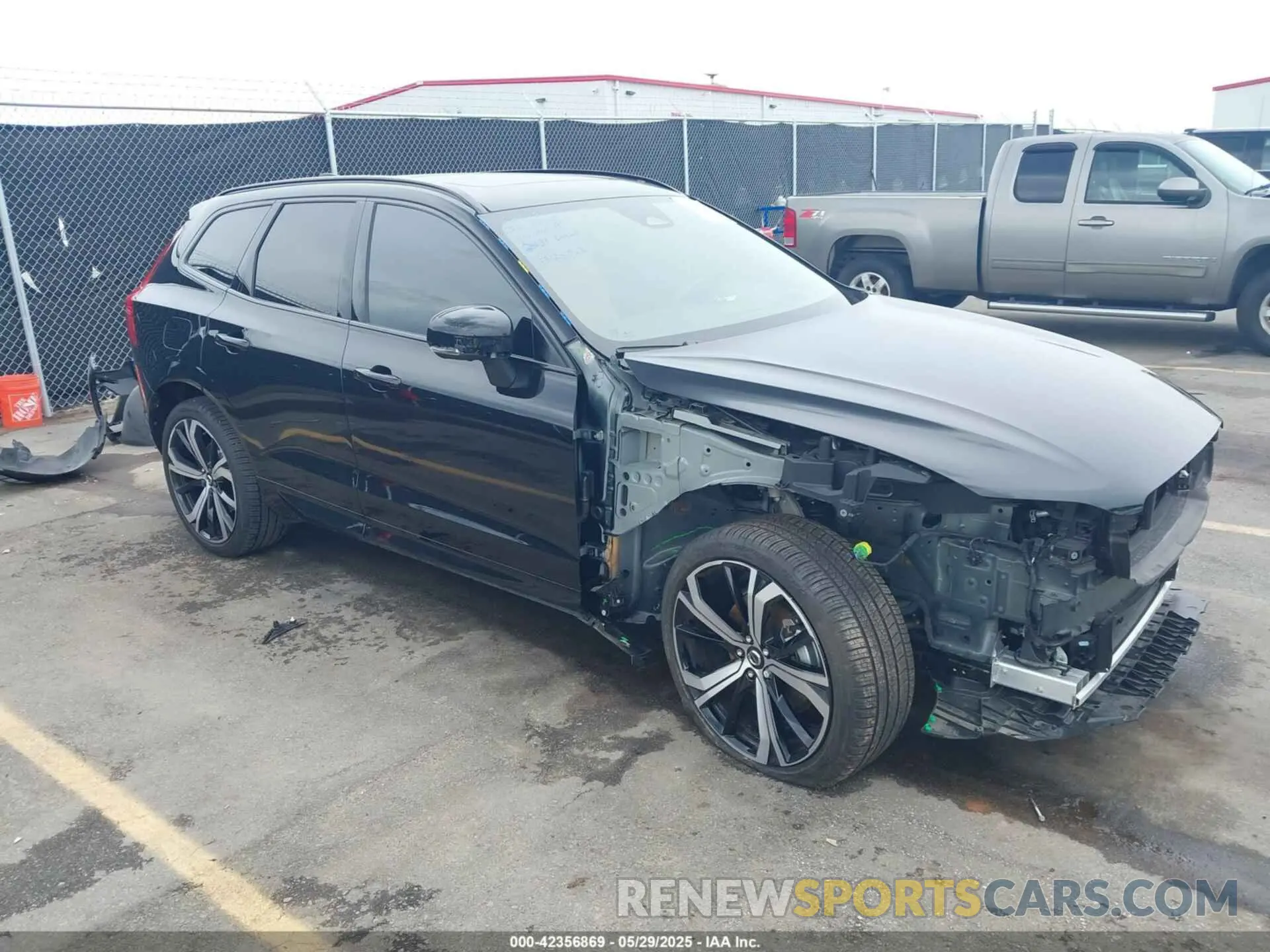 1 Photograph of a damaged car YV4L12RM0R1715246 VOLVO XC60 2024
