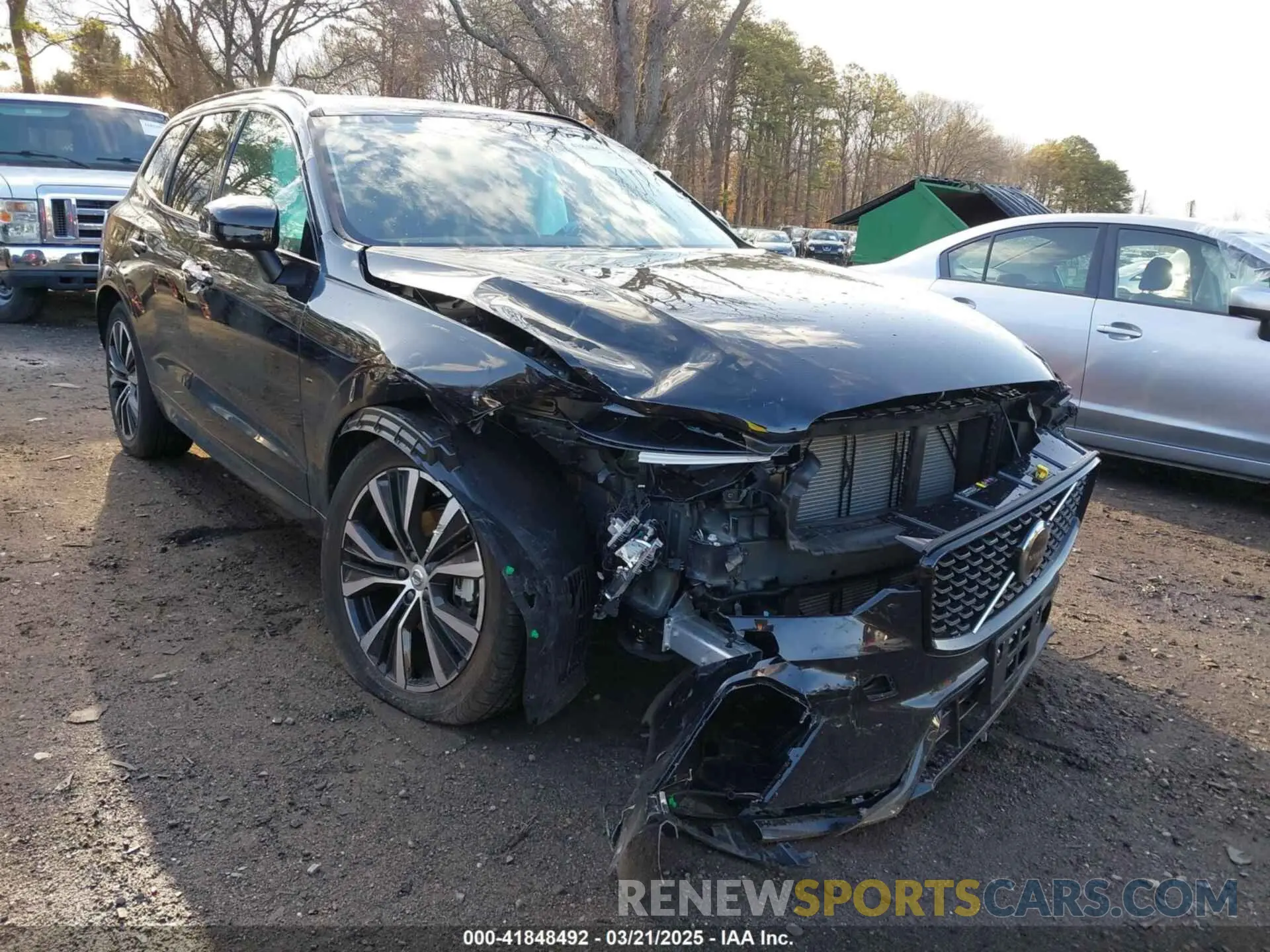 1 Photograph of a damaged car YV4M12RC0S1017821 VOLVO XC60 2025