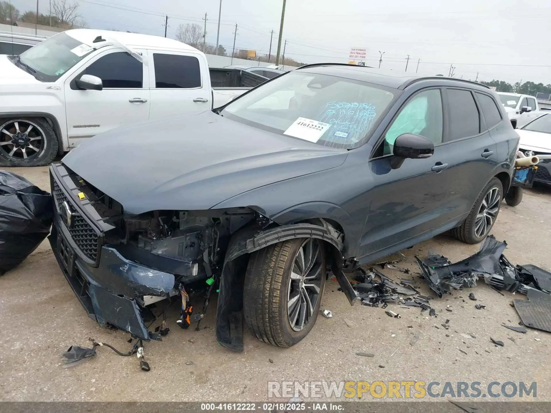 2 Photograph of a damaged car YV4M12RC6S1056025 VOLVO XC60 2025