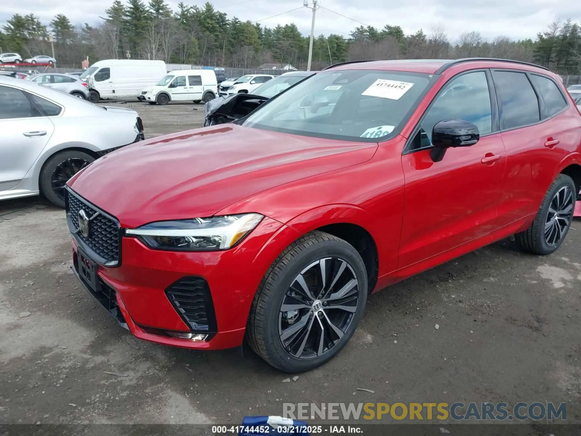 2 Photograph of a damaged car YV4M12RCXS1016126 VOLVO XC60 2025