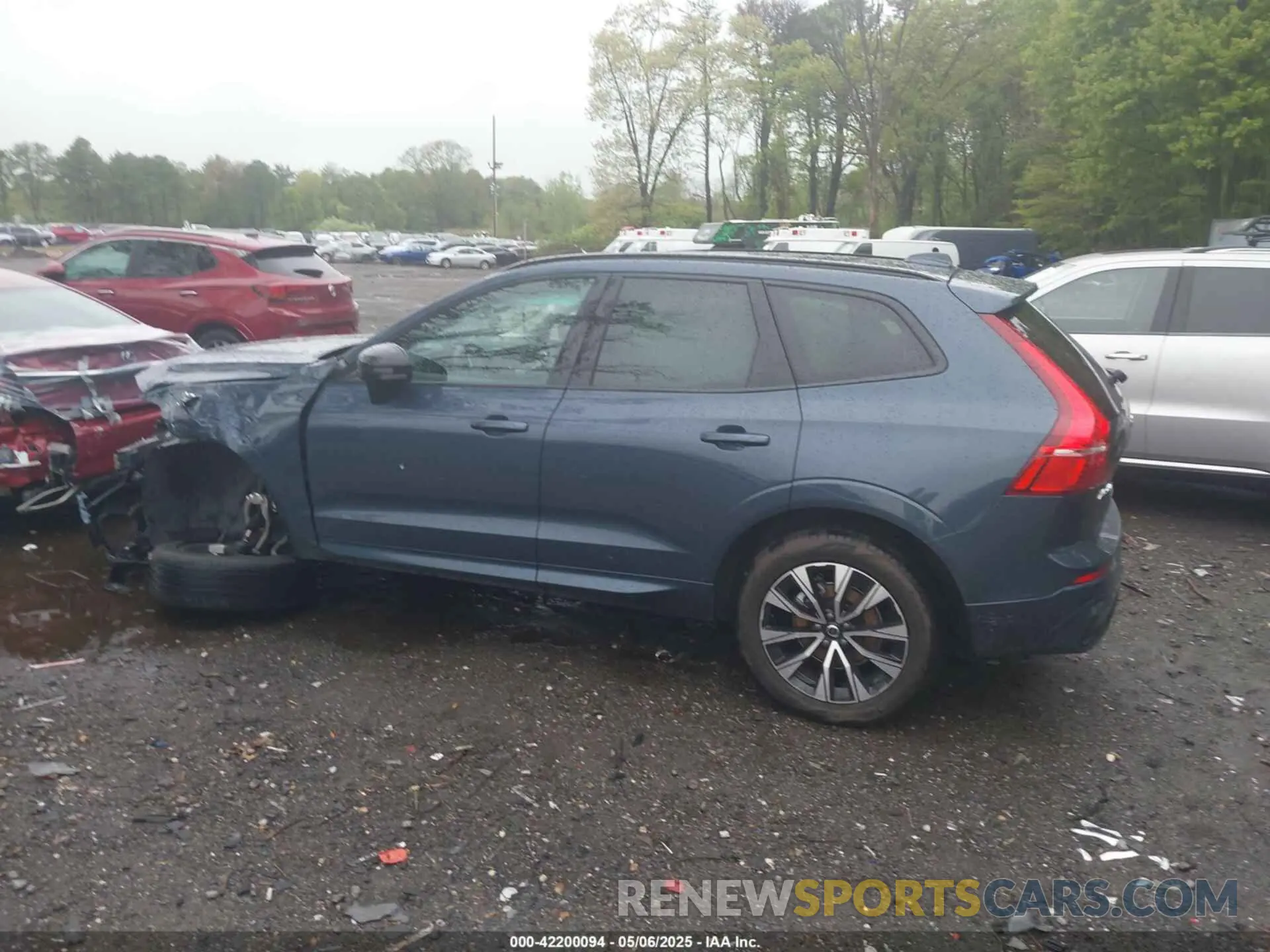 14 Photograph of a damaged car YV4M12RJ5S1019238 VOLVO XC60 2025