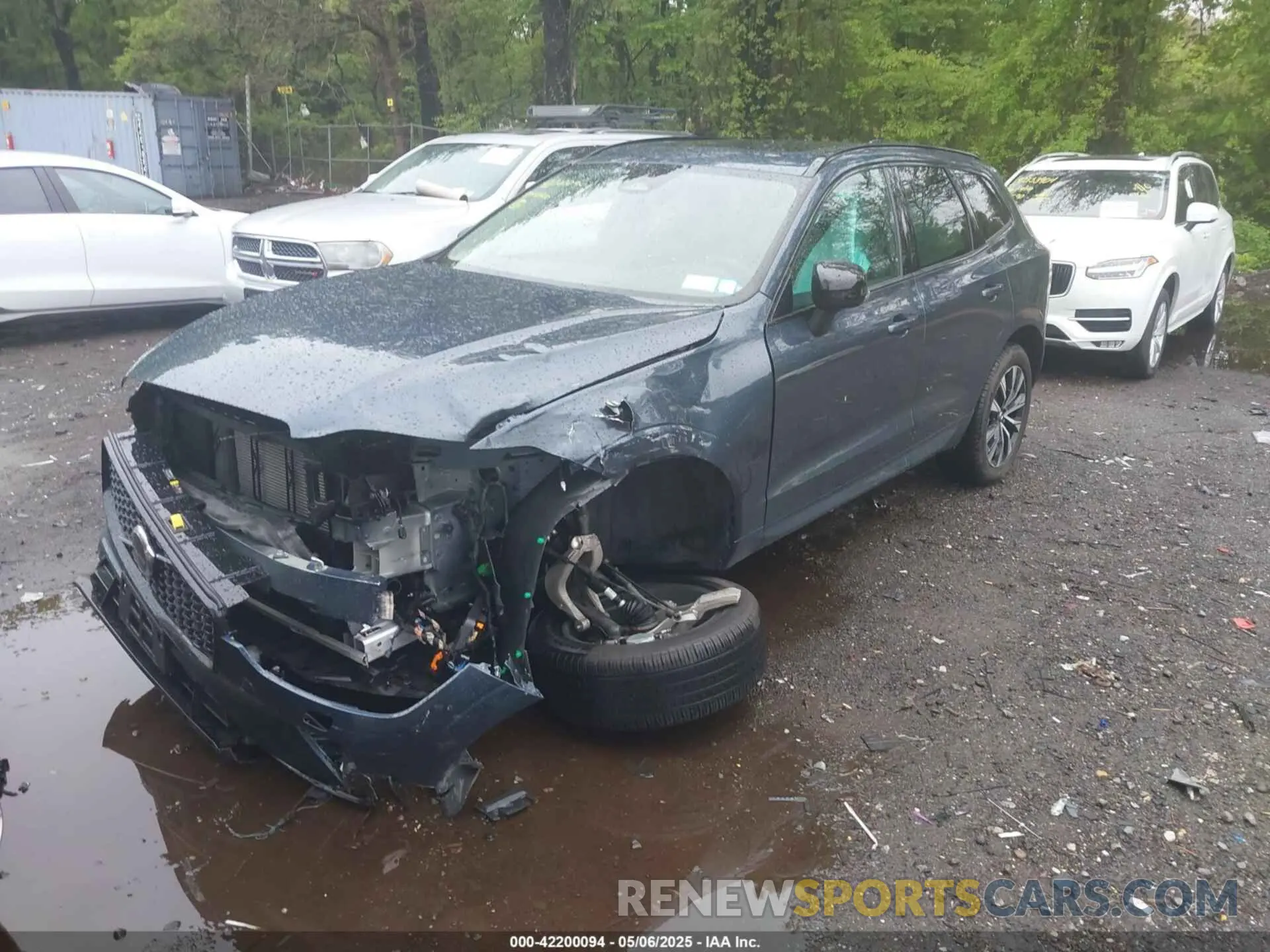 2 Photograph of a damaged car YV4M12RJ5S1019238 VOLVO XC60 2025