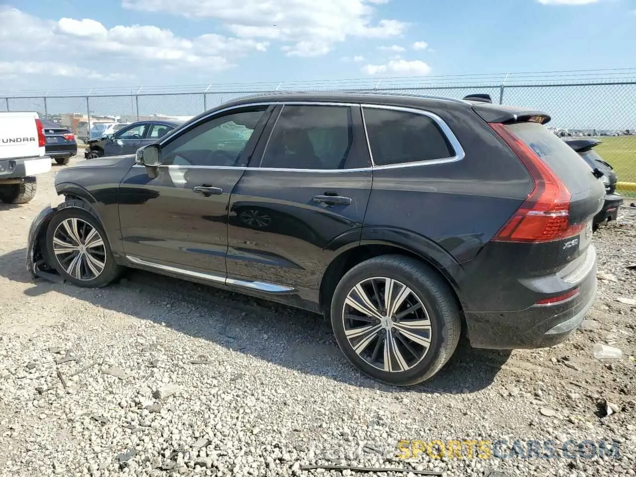 2 Photograph of a damaged car YV4L12DL2N1946545 VOLVO XC60 B5 IN 2022