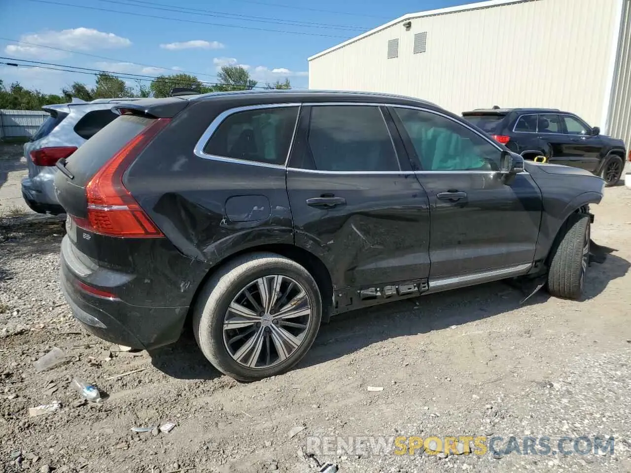3 Photograph of a damaged car YV4L12DL2N1946545 VOLVO XC60 B5 IN 2022