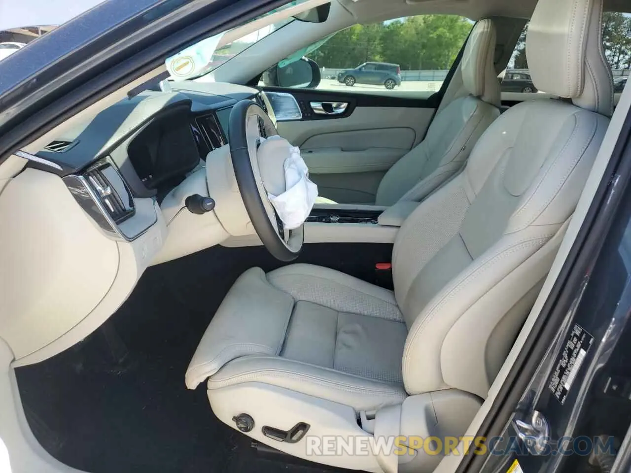 7 Photograph of a damaged car YV4L12DL4N1025234 VOLVO XC60 B5 IN 2022