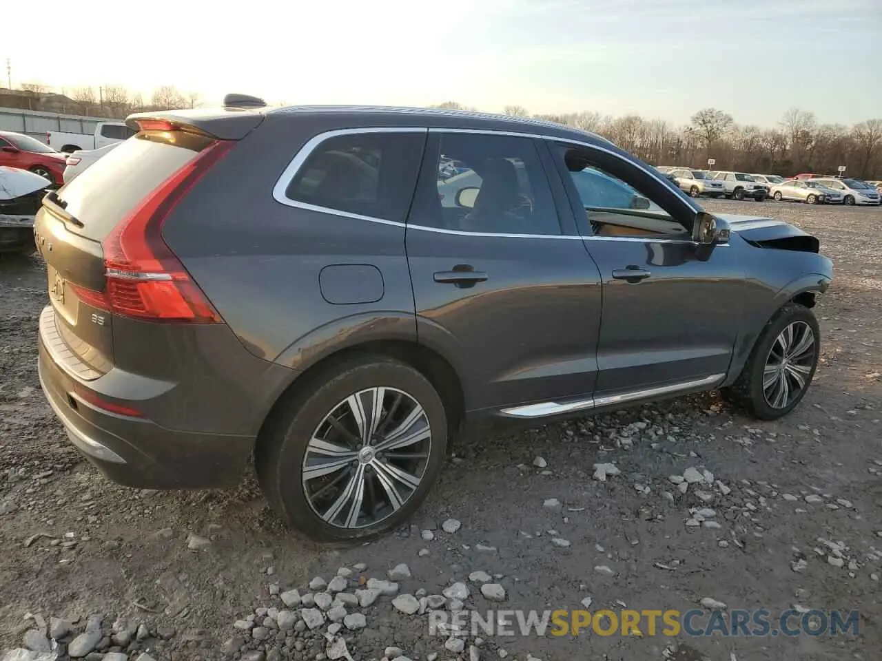 3 Photograph of a damaged car YV4L12DL5N1911238 VOLVO XC60 B5 IN 2022