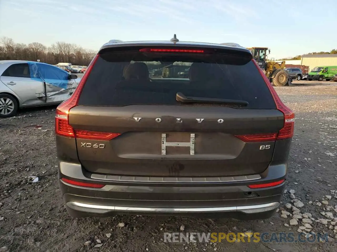 6 Photograph of a damaged car YV4L12DL5N1911238 VOLVO XC60 B5 IN 2022