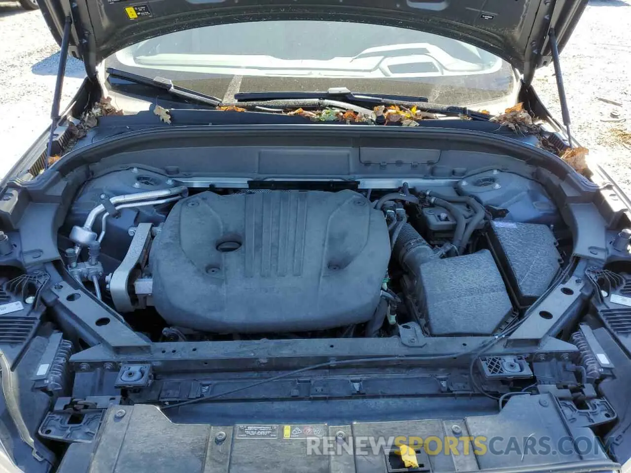 12 Photograph of a damaged car YV4L12DL9N1996360 VOLVO XC60 B5 IN 2022