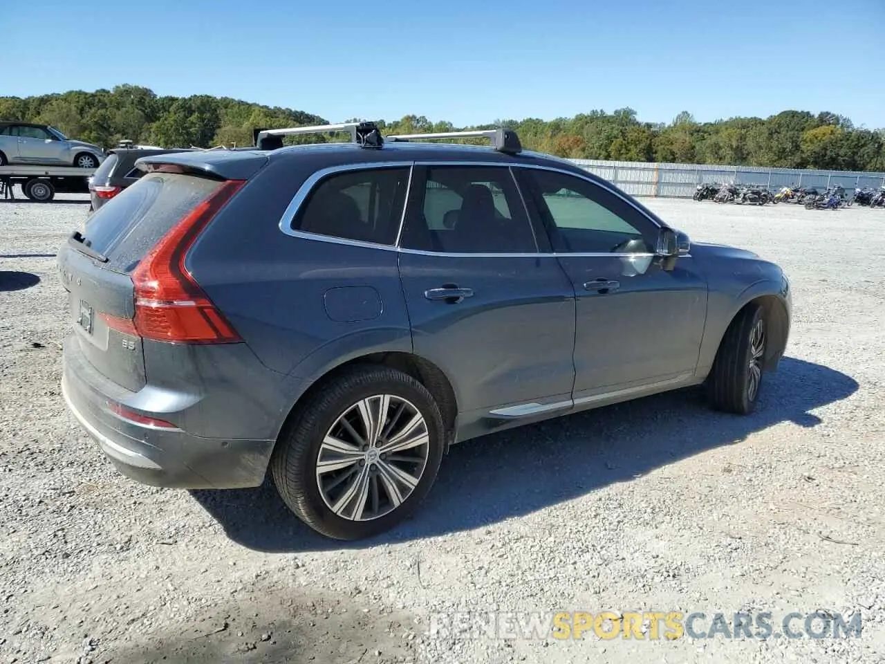 3 Photograph of a damaged car YV4L12DL9N1996360 VOLVO XC60 B5 IN 2022