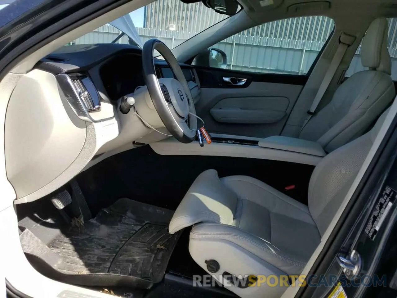 7 Photograph of a damaged car YV4L12DL9N1996360 VOLVO XC60 B5 IN 2022