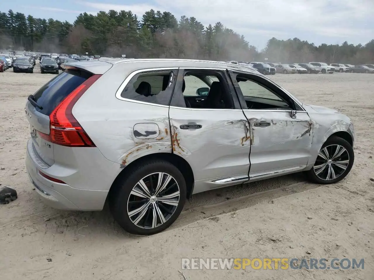 3 Photograph of a damaged car YV4L12RL1N1083763 VOLVO XC60 B5 IN 2022