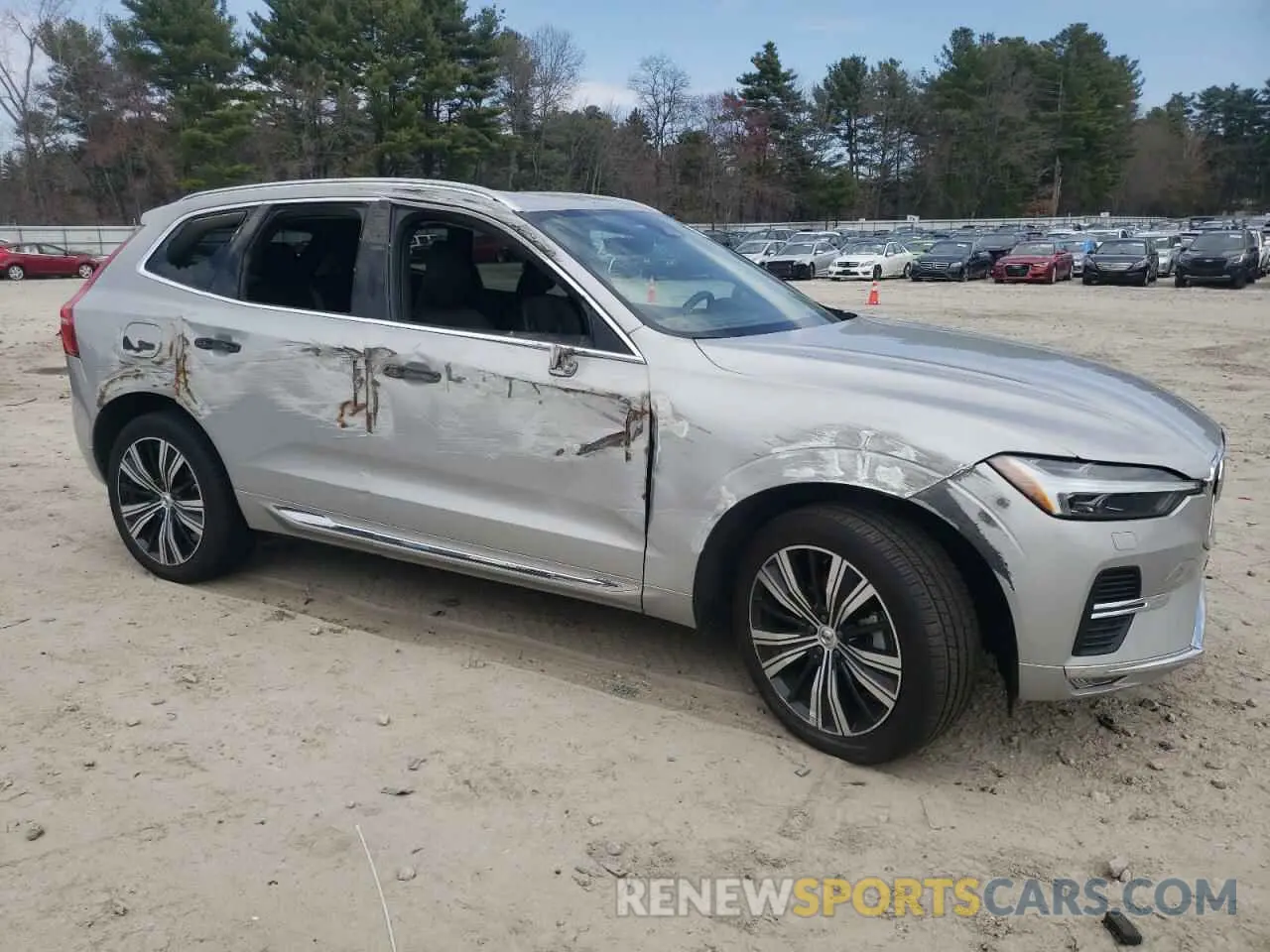 4 Photograph of a damaged car YV4L12RL1N1083763 VOLVO XC60 B5 IN 2022