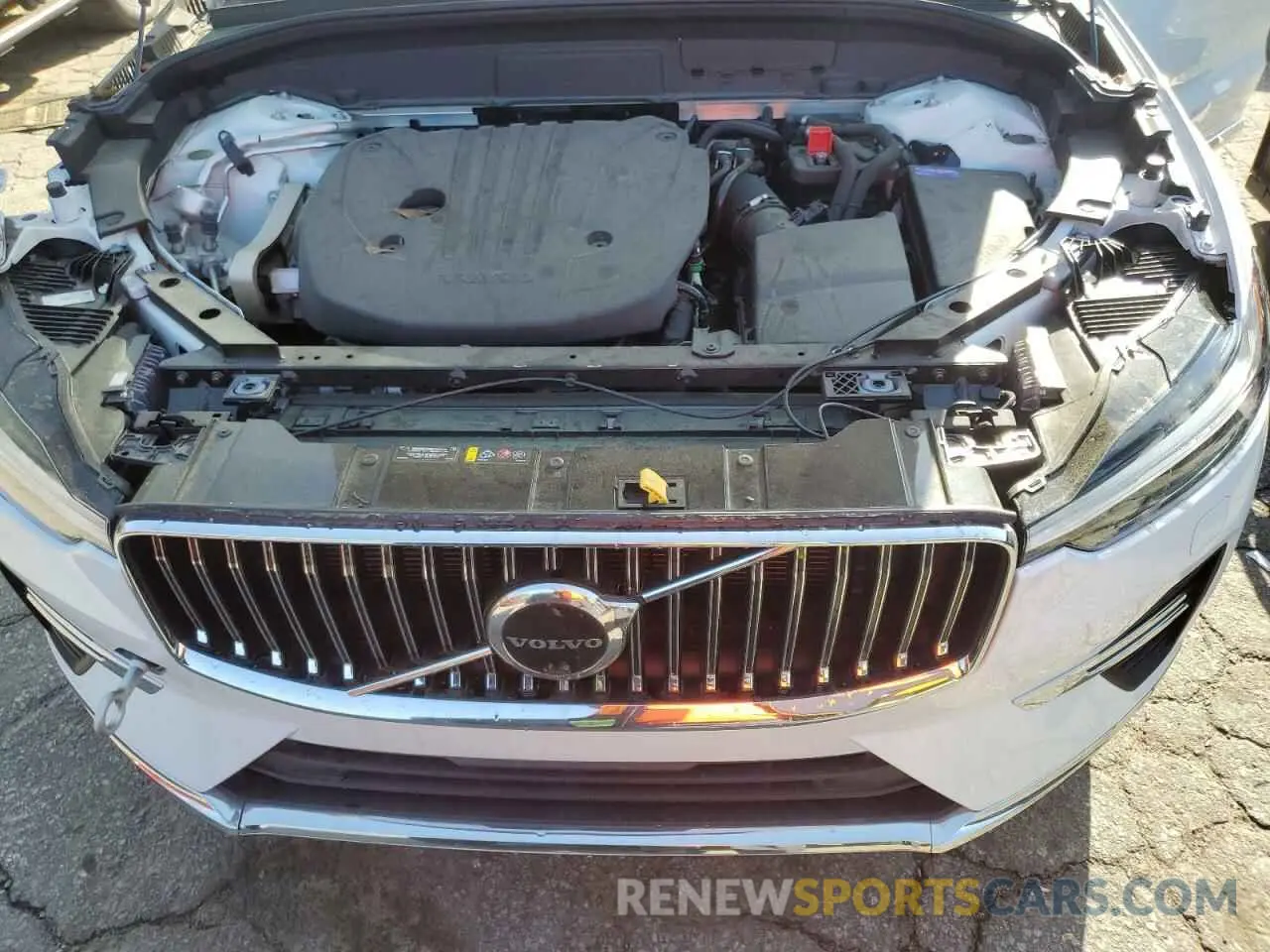 11 Photograph of a damaged car YV4L12RL6N1044909 VOLVO XC60 B5 IN 2022