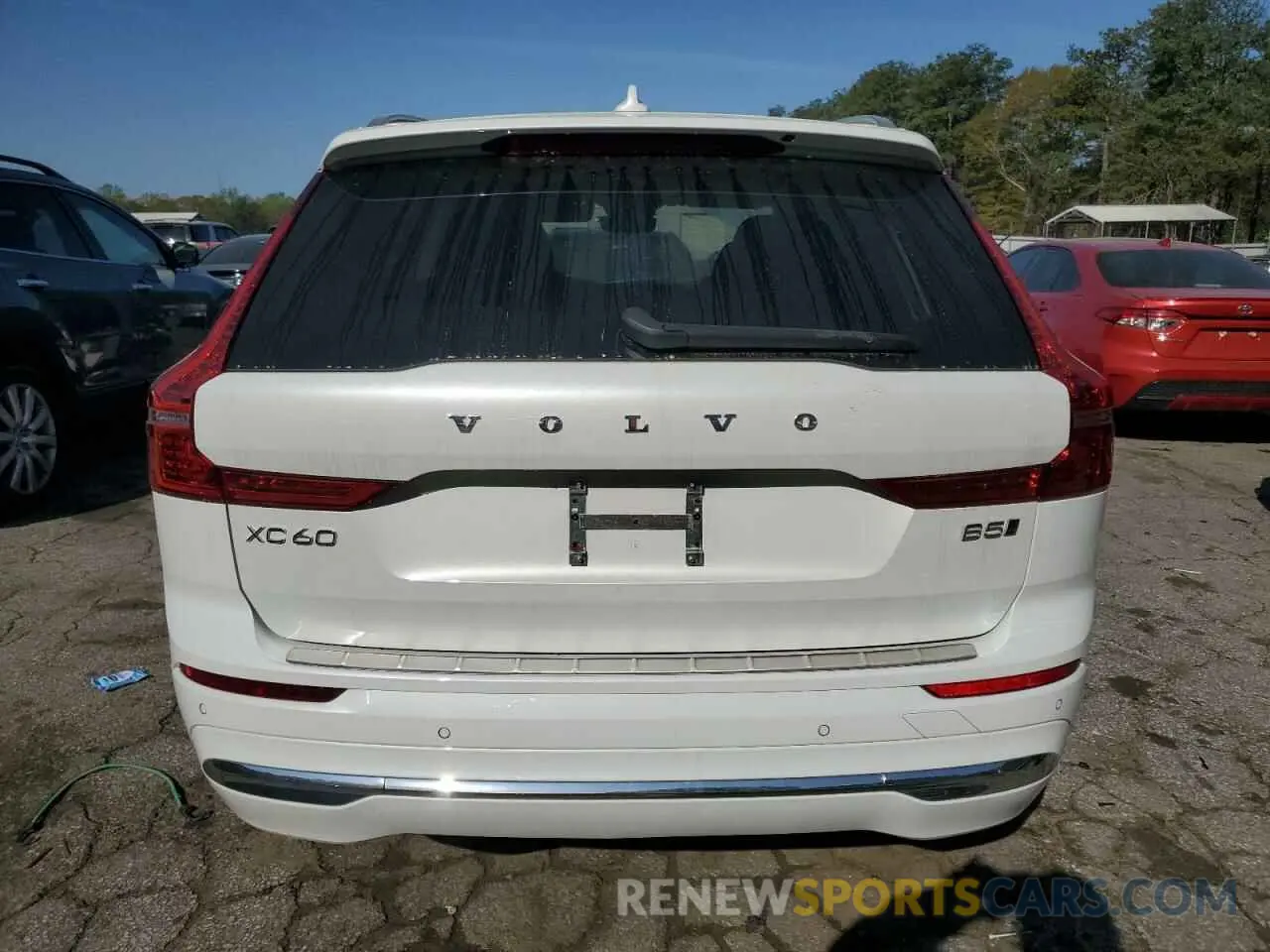 6 Photograph of a damaged car YV4L12RL6N1044909 VOLVO XC60 B5 IN 2022