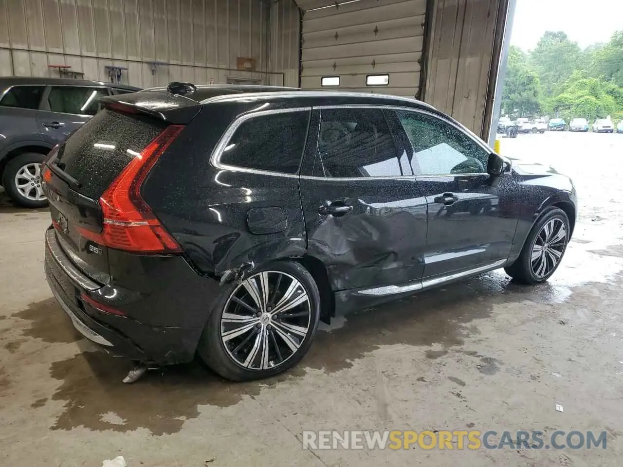 3 Photograph of a damaged car YV4L12RL7N1058933 VOLVO XC60 B5 IN 2022