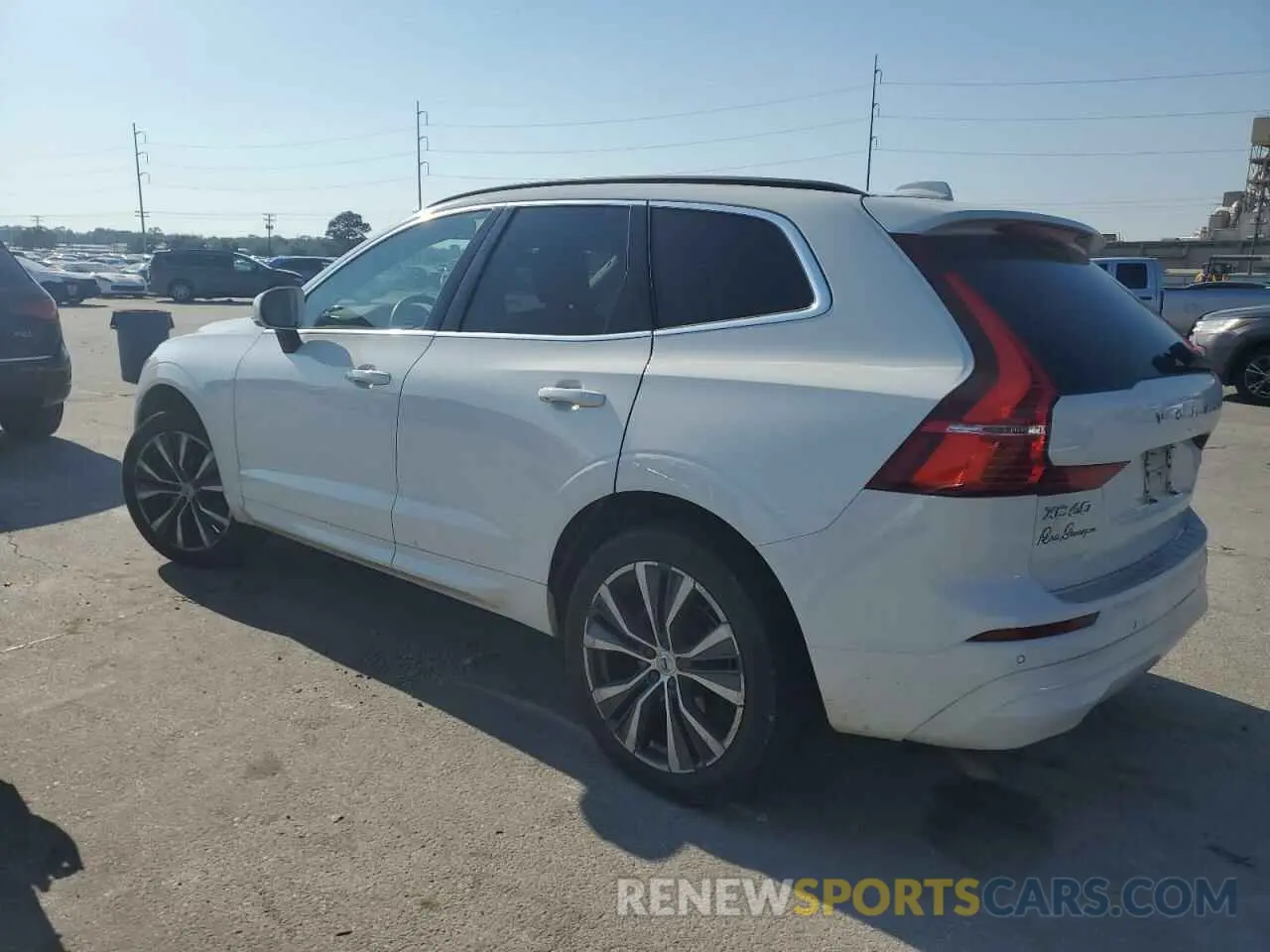 2 Photograph of a damaged car YV4L12DK1N1973064 VOLVO XC60 B5 MO 2022