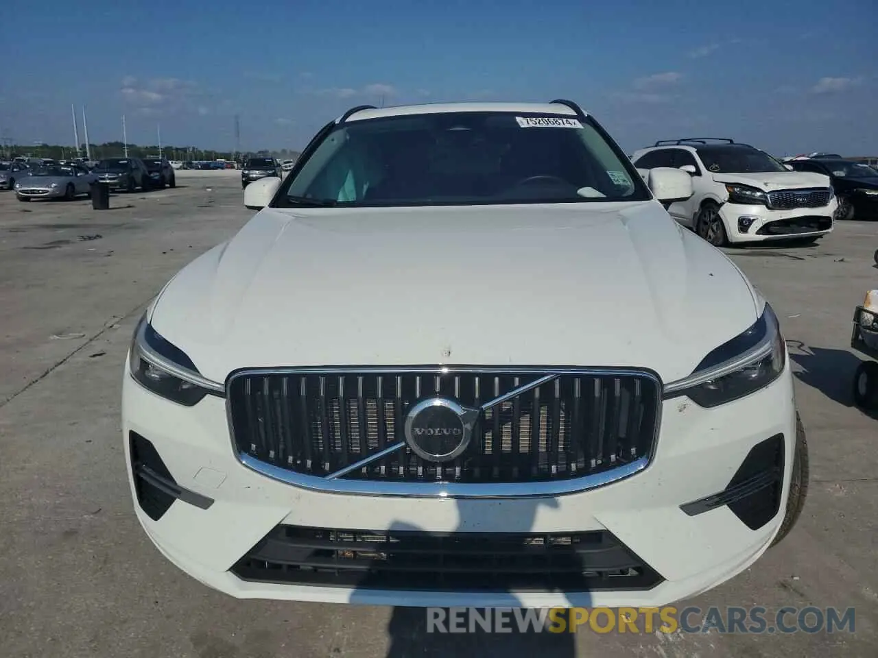 5 Photograph of a damaged car YV4L12DK1N1973064 VOLVO XC60 B5 MO 2022