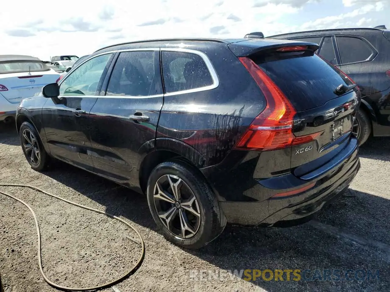 2 Photograph of a damaged car YV4L12DK1N1973159 VOLVO XC60 B5 MO 2022