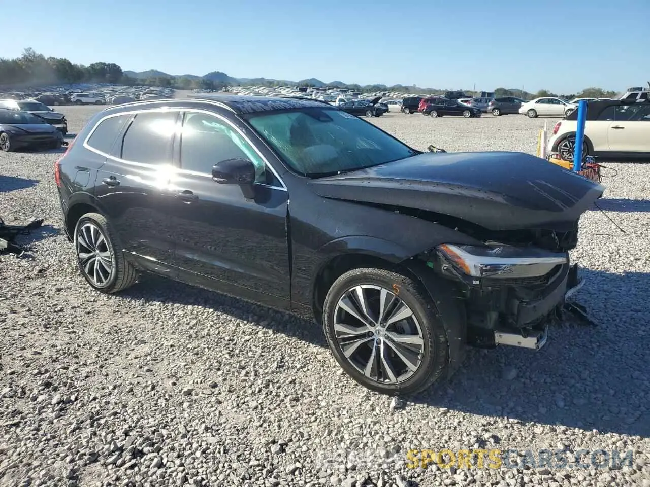 4 Photograph of a damaged car YV4L12DK6N1972931 VOLVO XC60 B5 MO 2022