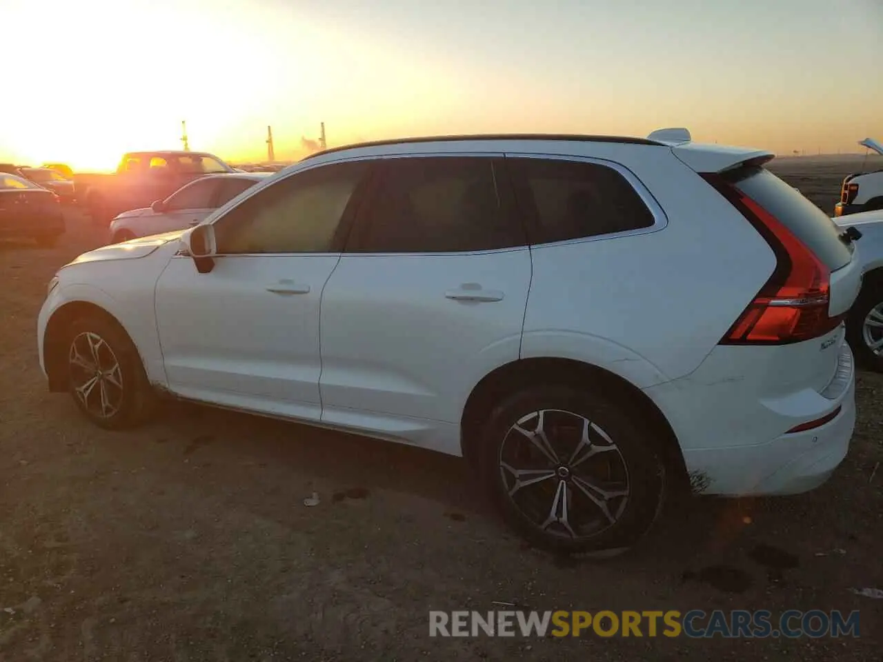 2 Photograph of a damaged car YV4L12DK7N1964479 VOLVO XC60 B5 MO 2022