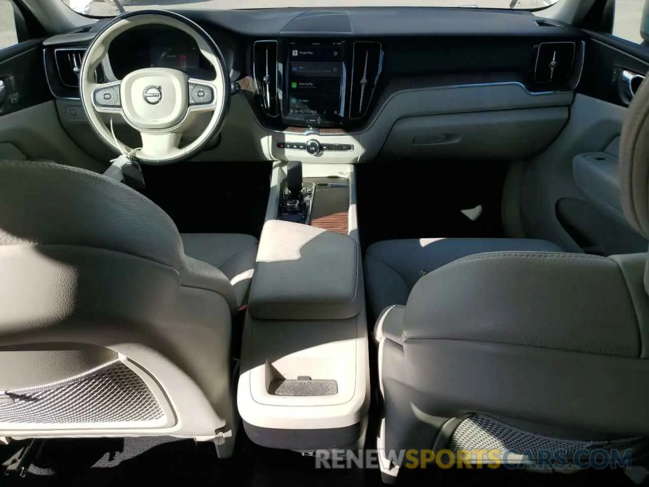 8 Photograph of a damaged car YV4L12RK1N1036241 VOLVO XC60 B5 MO 2022