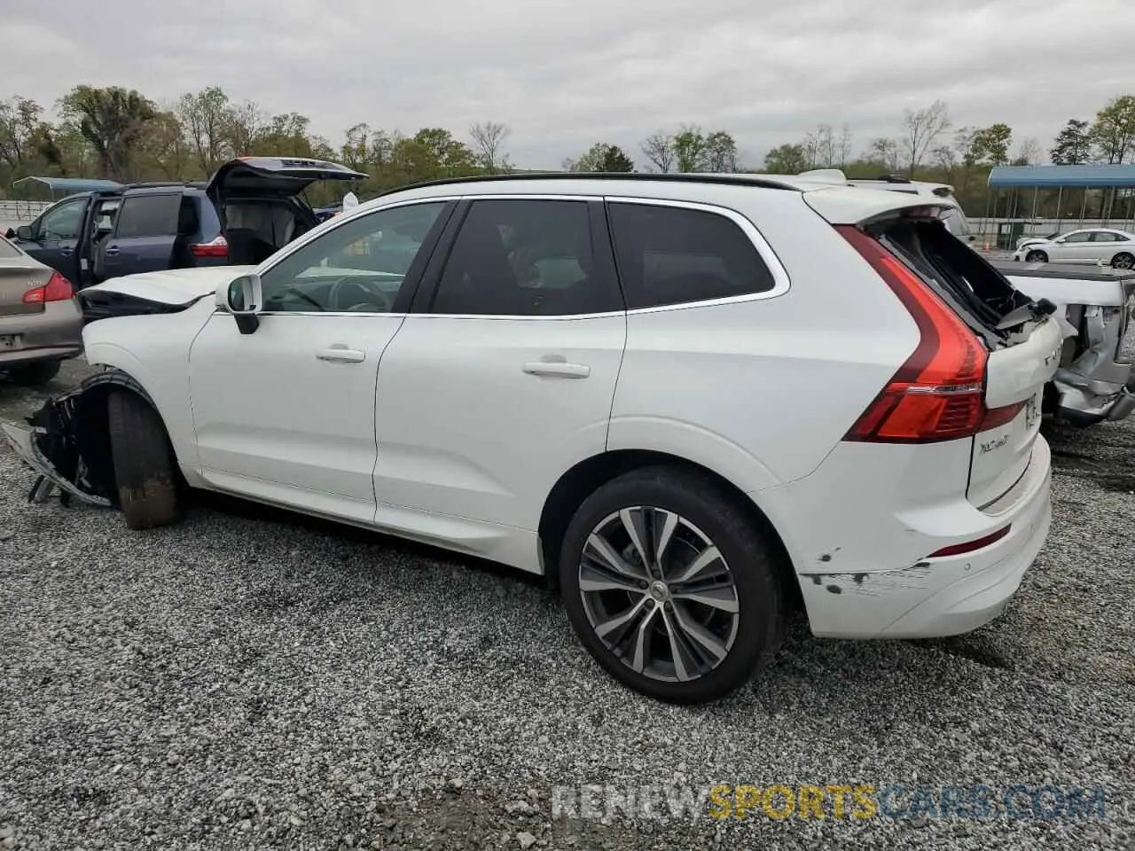 2 Photograph of a damaged car YV4L12RK3N1083867 VOLVO XC60 B5 MO 2022