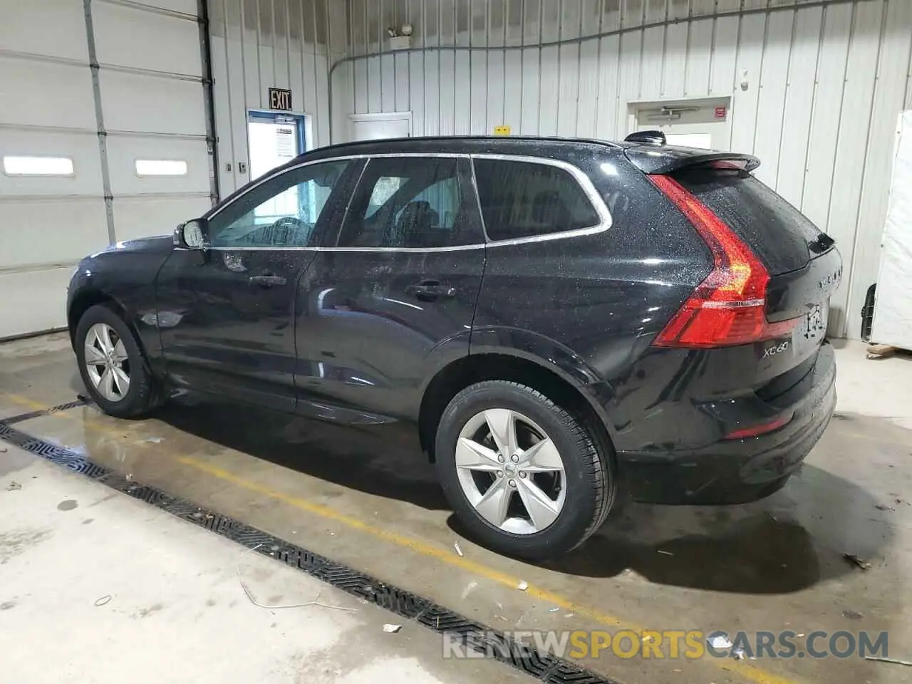 2 Photograph of a damaged car YV4L12RK5N1004912 VOLVO XC60 B5 MO 2022