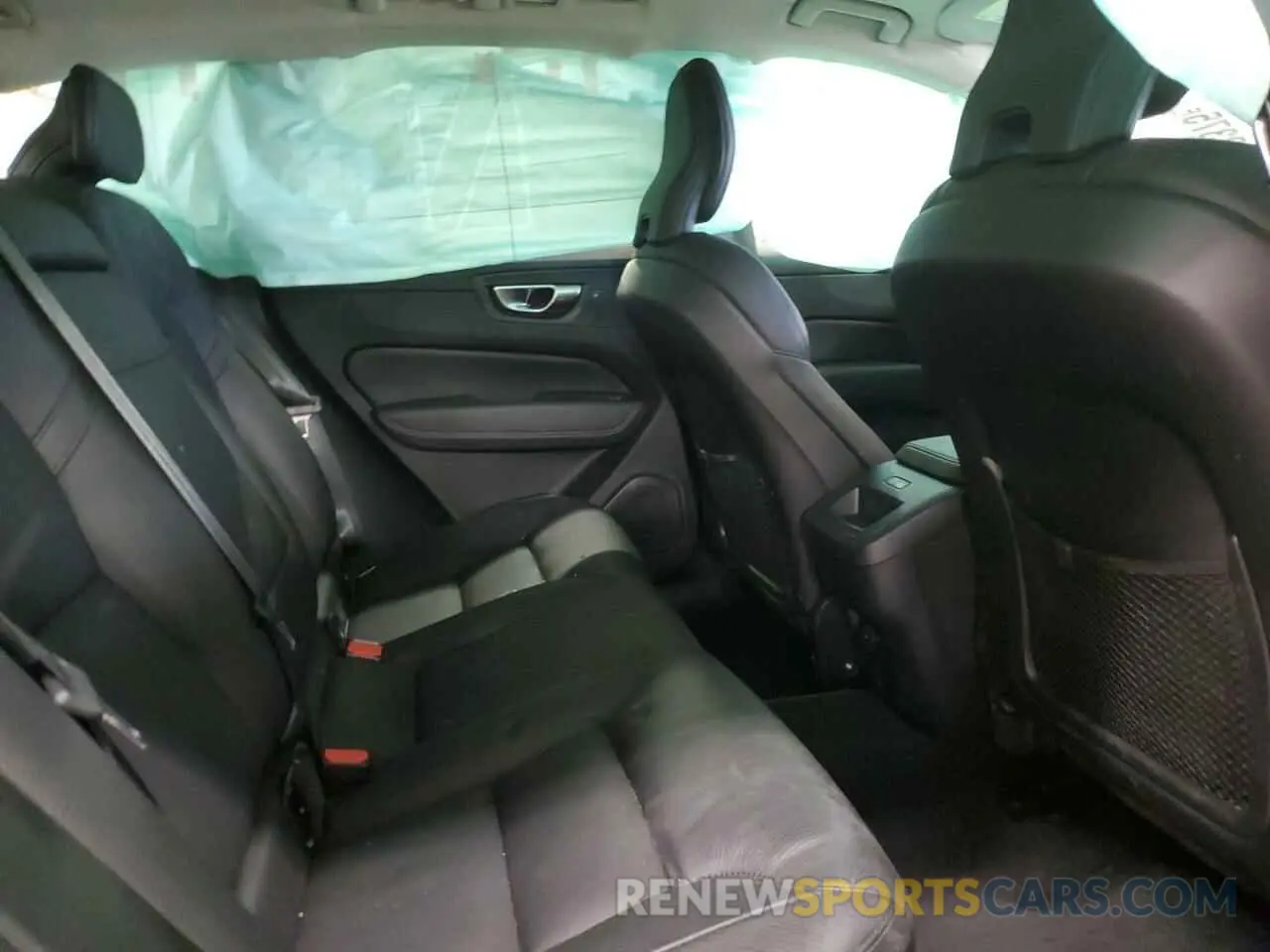 11 Photograph of a damaged car YV4L12RK6N1911586 VOLVO XC60 B5 MO 2022
