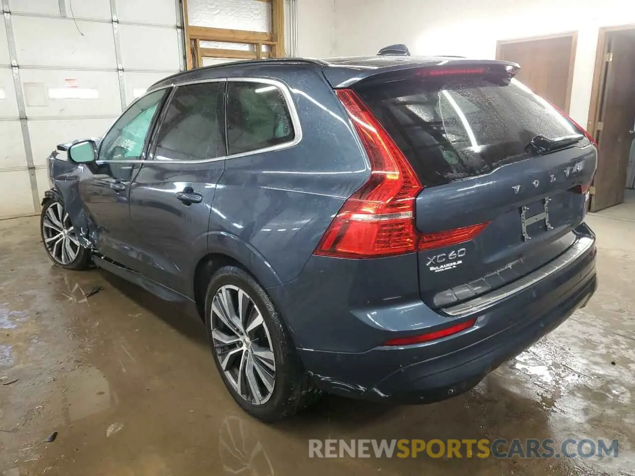 2 Photograph of a damaged car YV4L12RK6N1911586 VOLVO XC60 B5 MO 2022