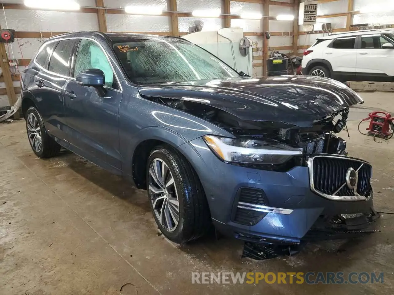 4 Photograph of a damaged car YV4L12RK6N1911586 VOLVO XC60 B5 MO 2022