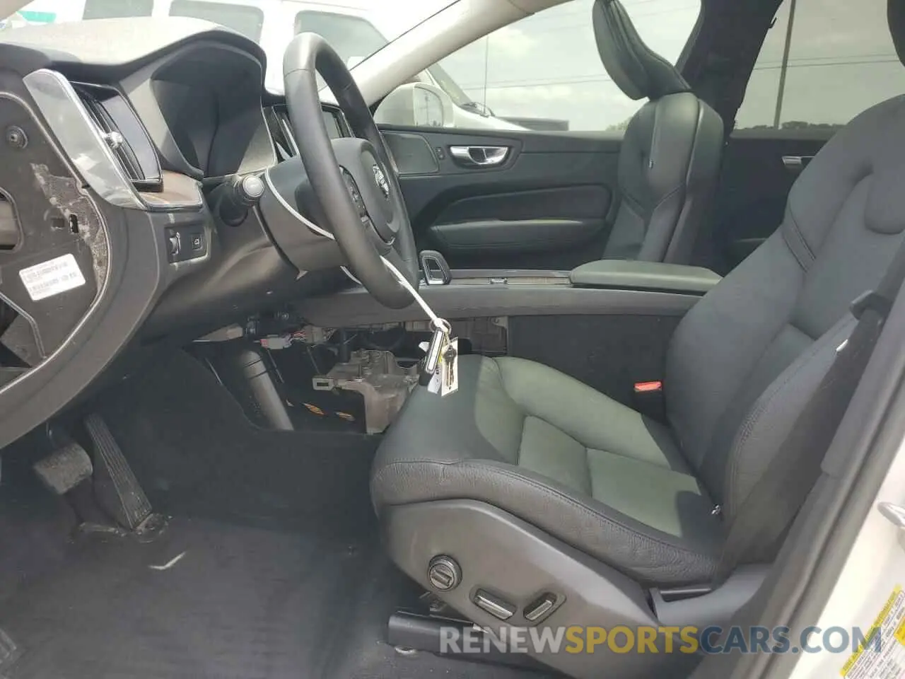 7 Photograph of a damaged car YV4L12RK7N1082043 VOLVO XC60 B5 MO 2022