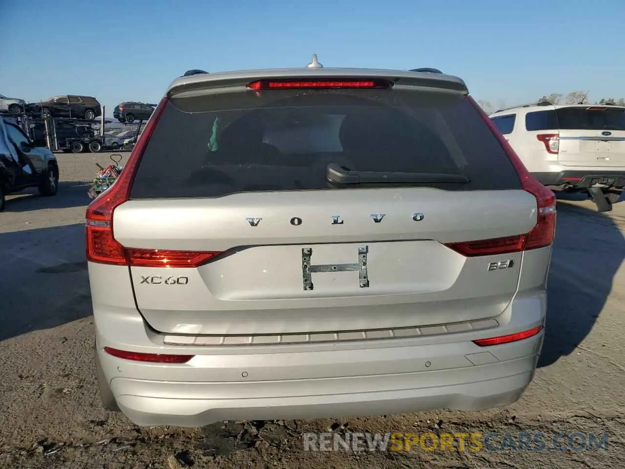 6 Photograph of a damaged car YV4L12RK8N1952737 VOLVO XC60 B5 MO 2022