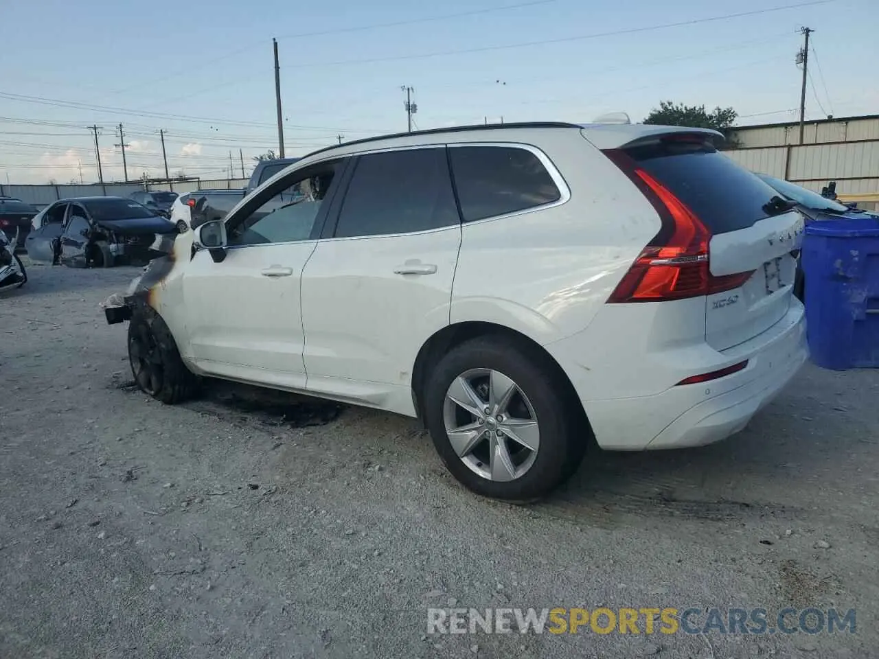 2 Photograph of a damaged car YV4L12RK9N1019901 VOLVO XC60 B5 MO 2022
