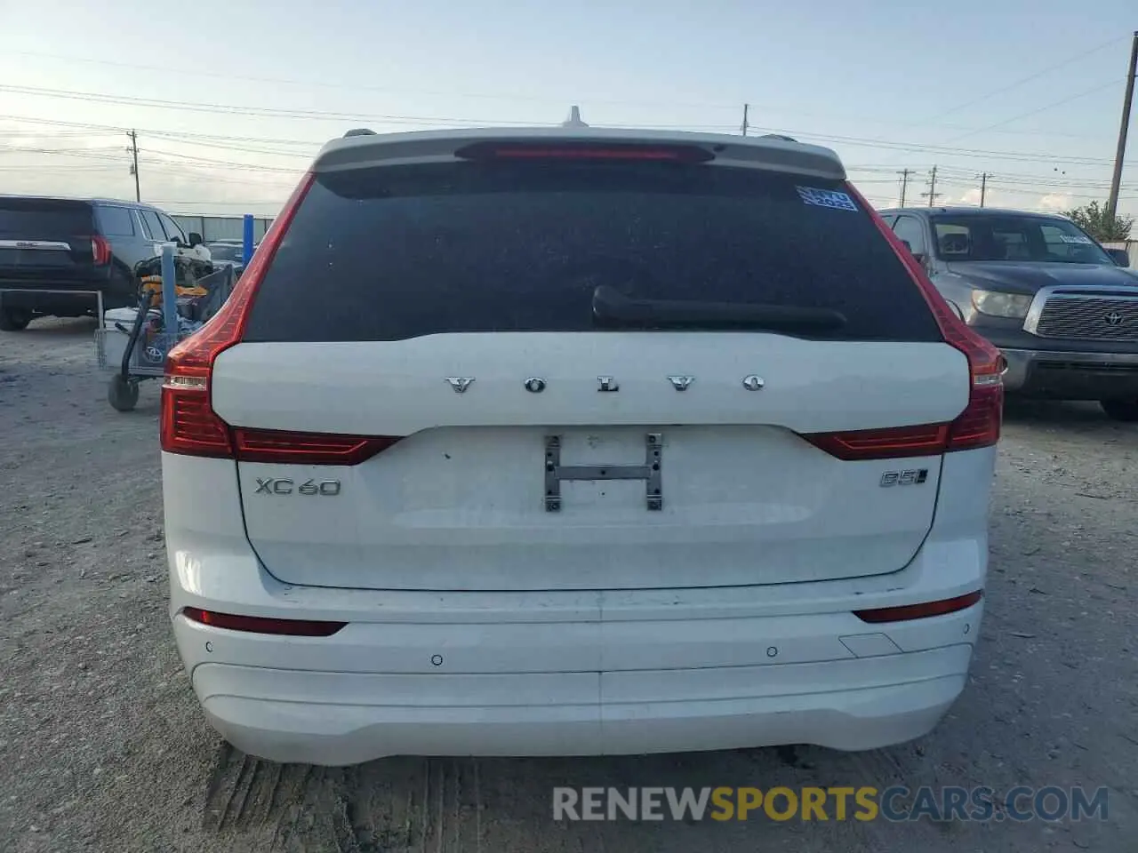 6 Photograph of a damaged car YV4L12RK9N1019901 VOLVO XC60 B5 MO 2022