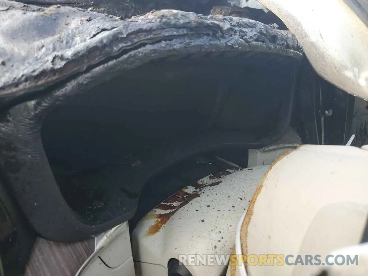 9 Photograph of a damaged car YV4L12RK9N1019901 VOLVO XC60 B5 MO 2022