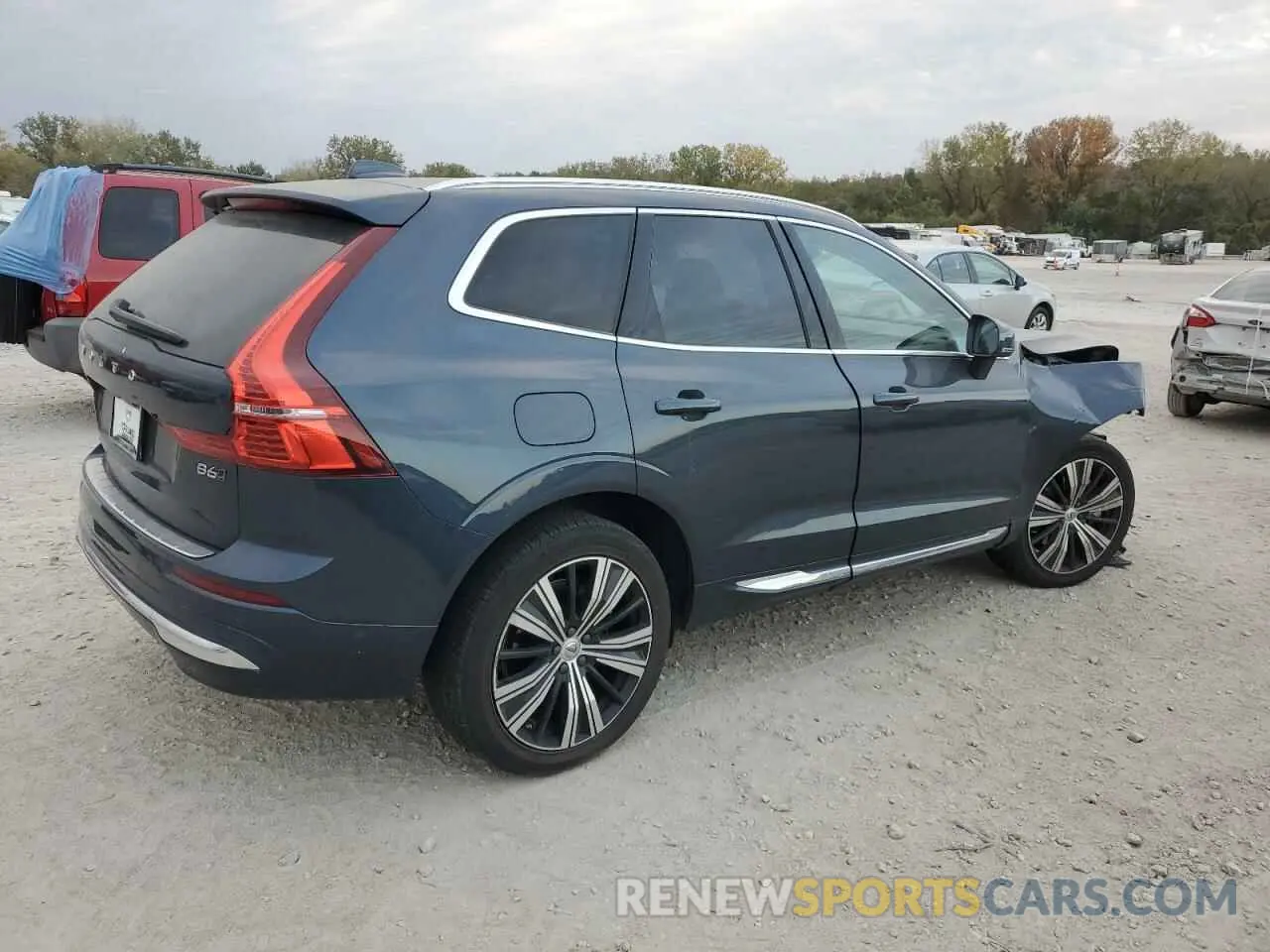 3 Photograph of a damaged car YV4062RL4N1946981 VOLVO XC60 B6 IN 2022